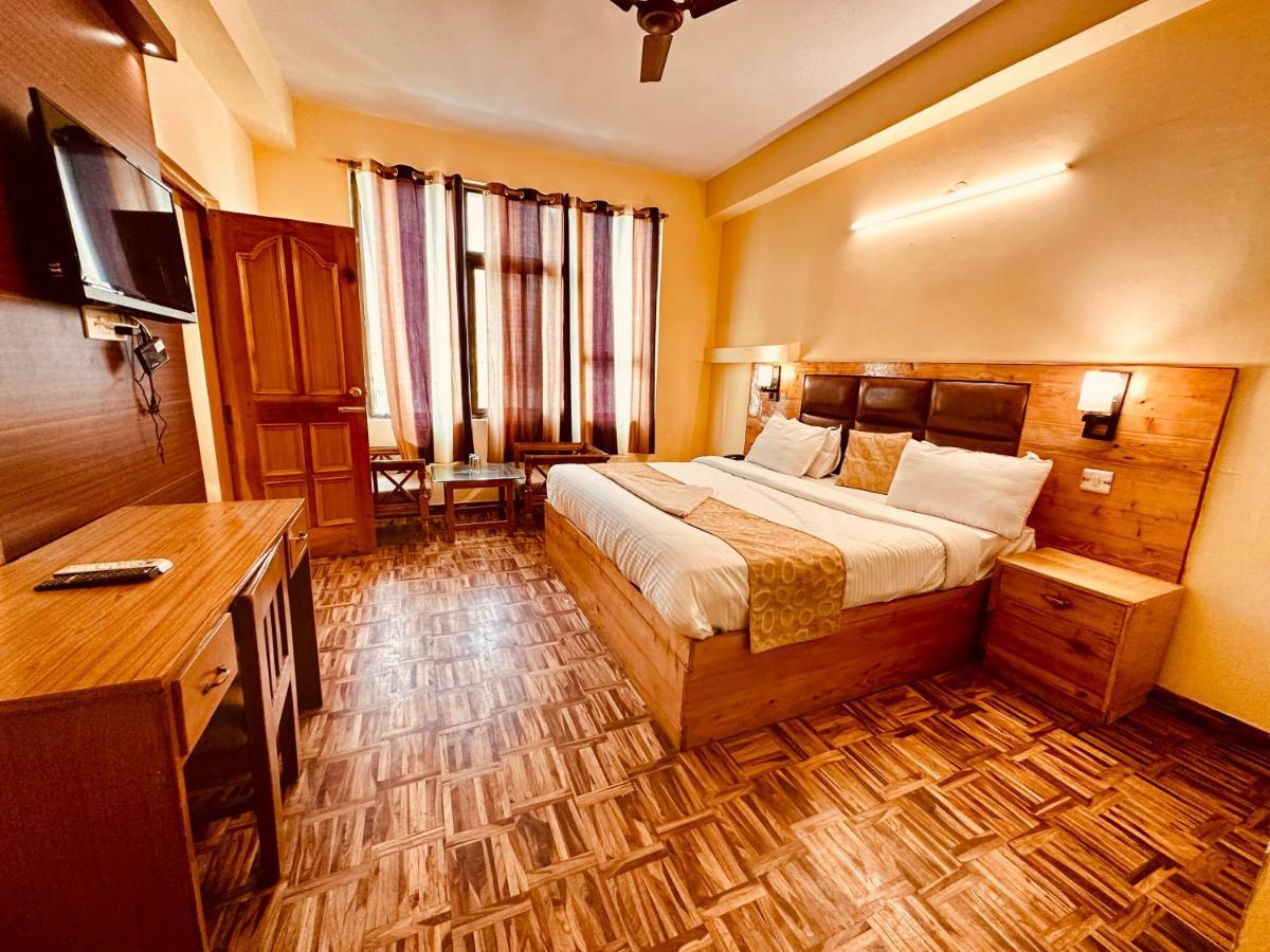 Hotel Grand Kalinga - Near Volvo Bus Stand Manali Exteriér fotografie